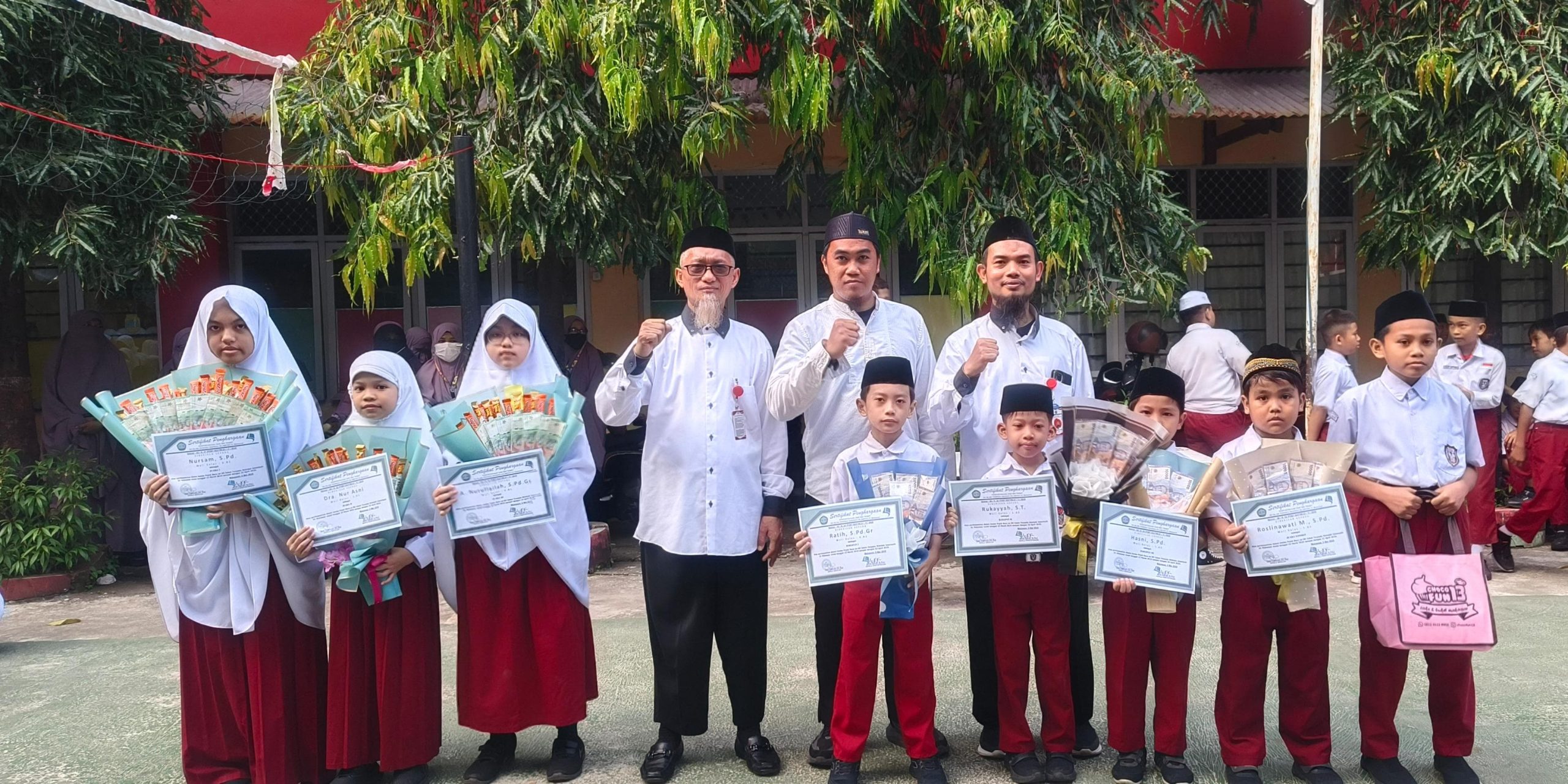 Perpustakaan Zaid bin Tsabit SD IT Wahdah Islamiyah 01 Makassar Umumkan Pemenang Lomba Pojok Baca Antar Kelas ke-2